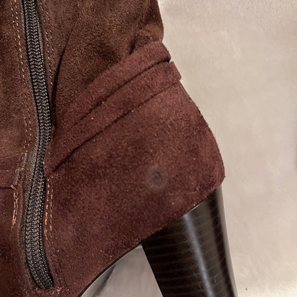 Predictions Brown Microsuede Heeled boot with zipper - Picture 7 of 7